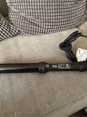 Lange Black Ceramic Curling Iron with Swivel Cord